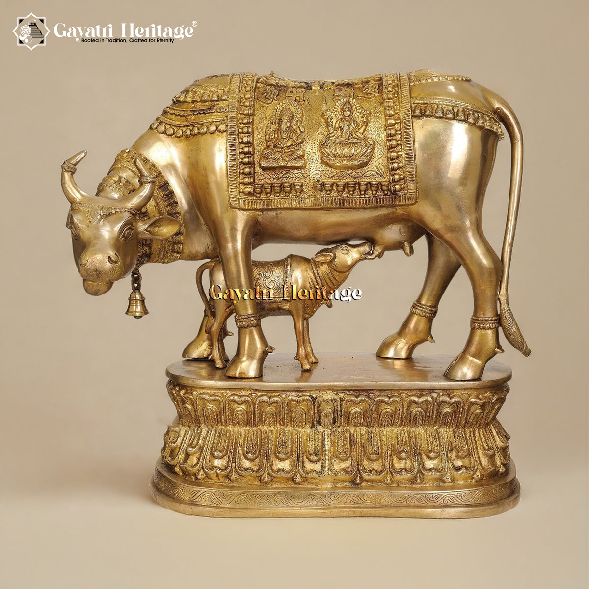 Brass Cow and Calf Statue – Sacred Symbol of Nurturing & Blessings | Gayatri Heritage
