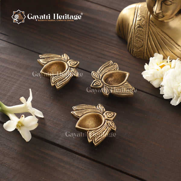 Brass Lotus Design Diya – Artistic Lighting Décor | Gayatri Heritage