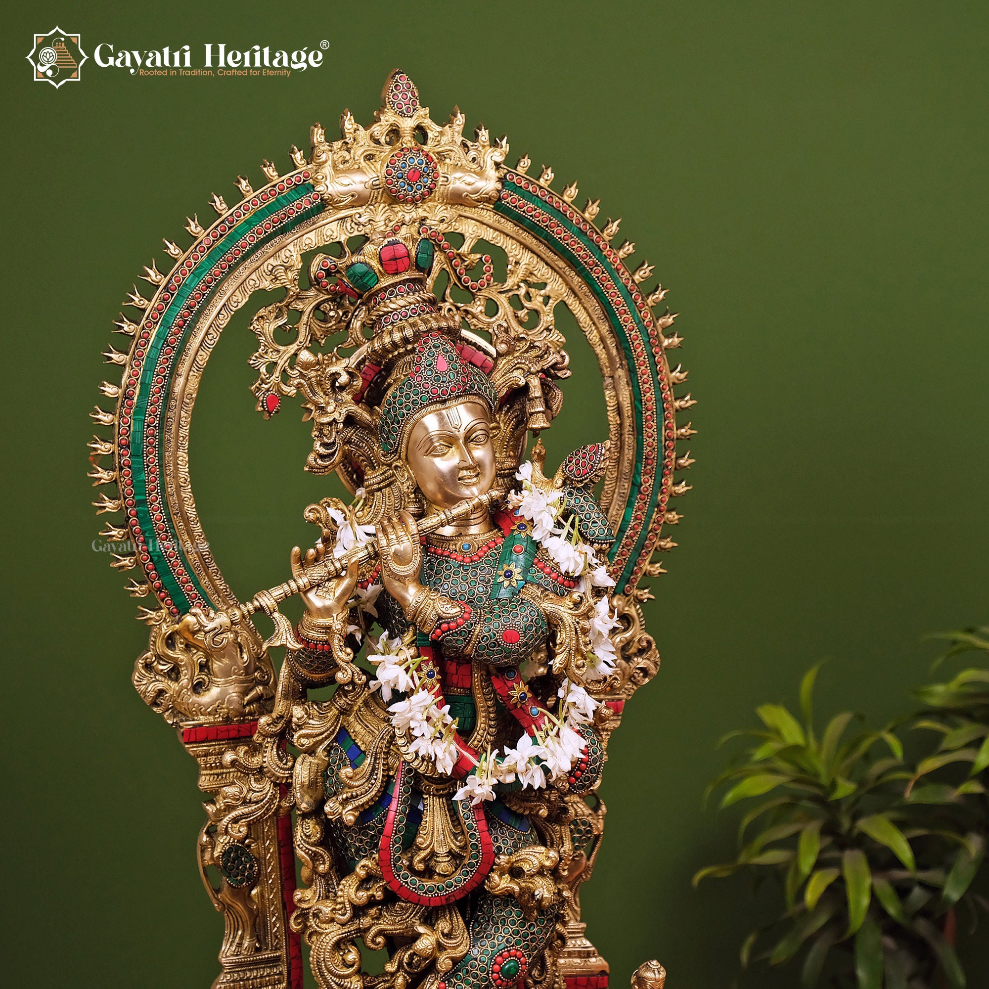Brass Krishna Statue with Arch – Spiritual Divine Décor | Gayatri Heritage