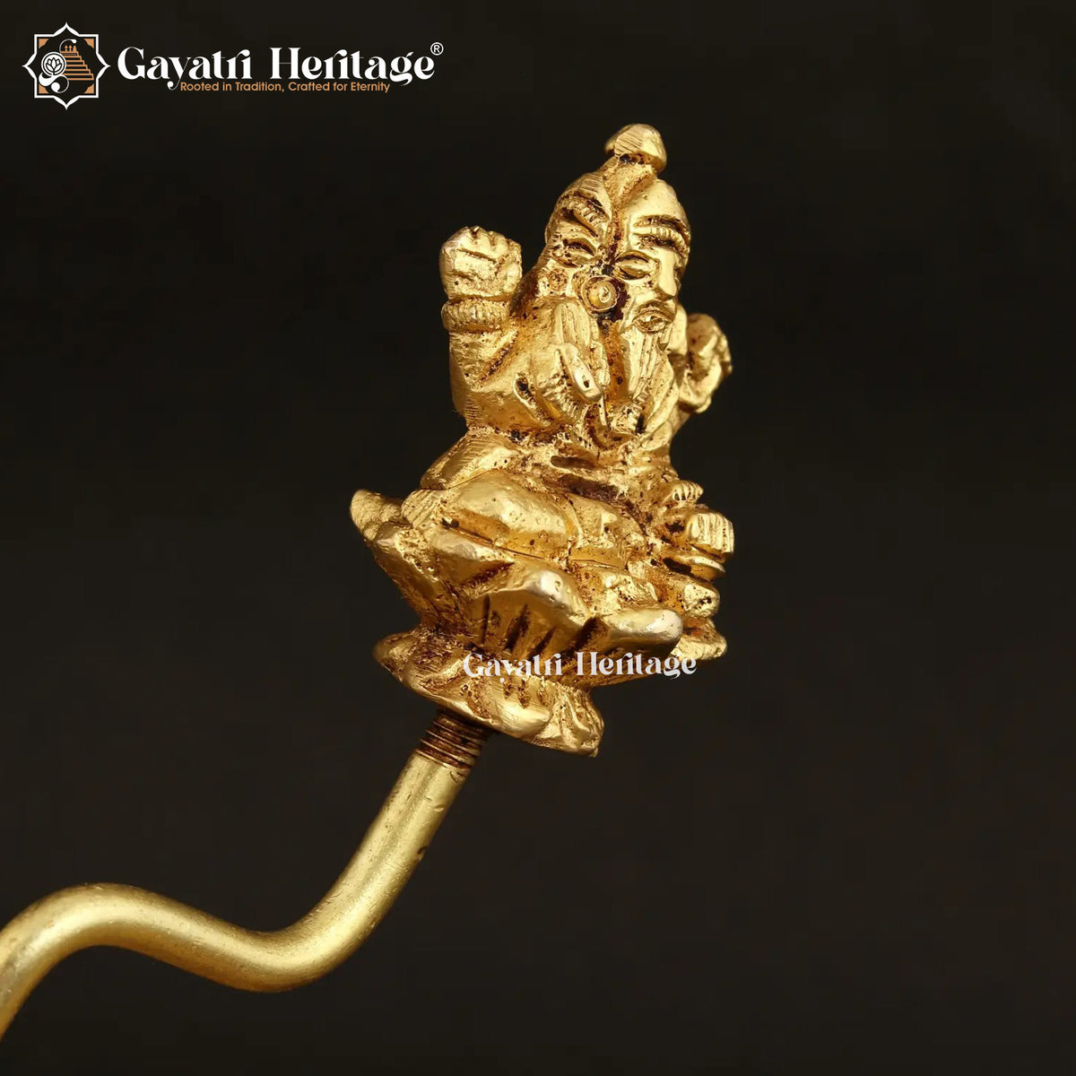 Brass Padmanabha Swamy with Shivling – Sacred Fusion Art | Gayatri Heritage