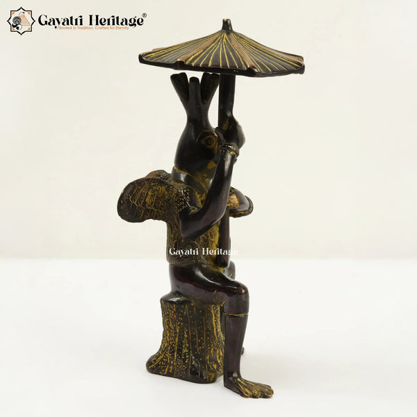 Brass Frog with Umbrella – Quirky Home Decor Showpiece | Gayatri Heritage
