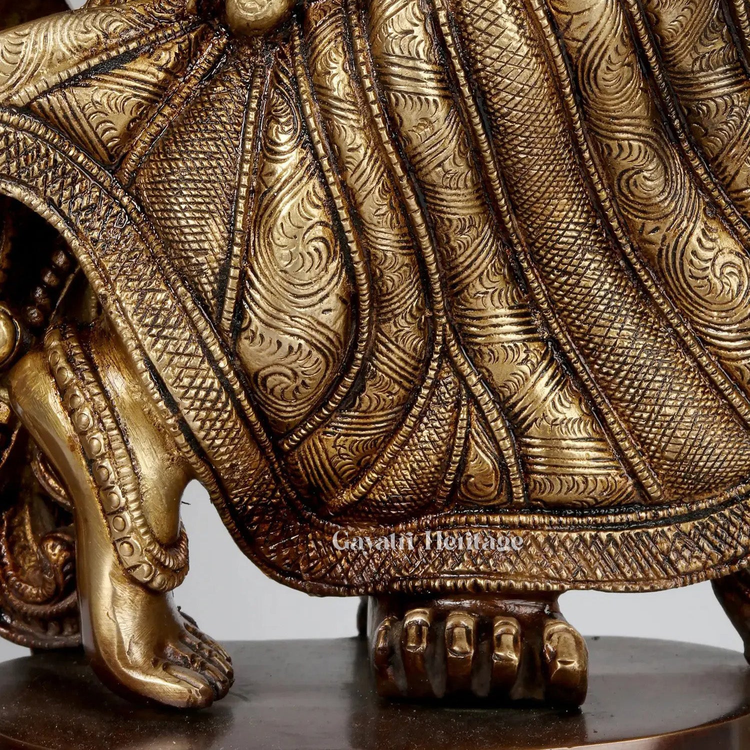 Brass Radha Krishna with Arch – Divine Love Idol | Gayatri Heritage