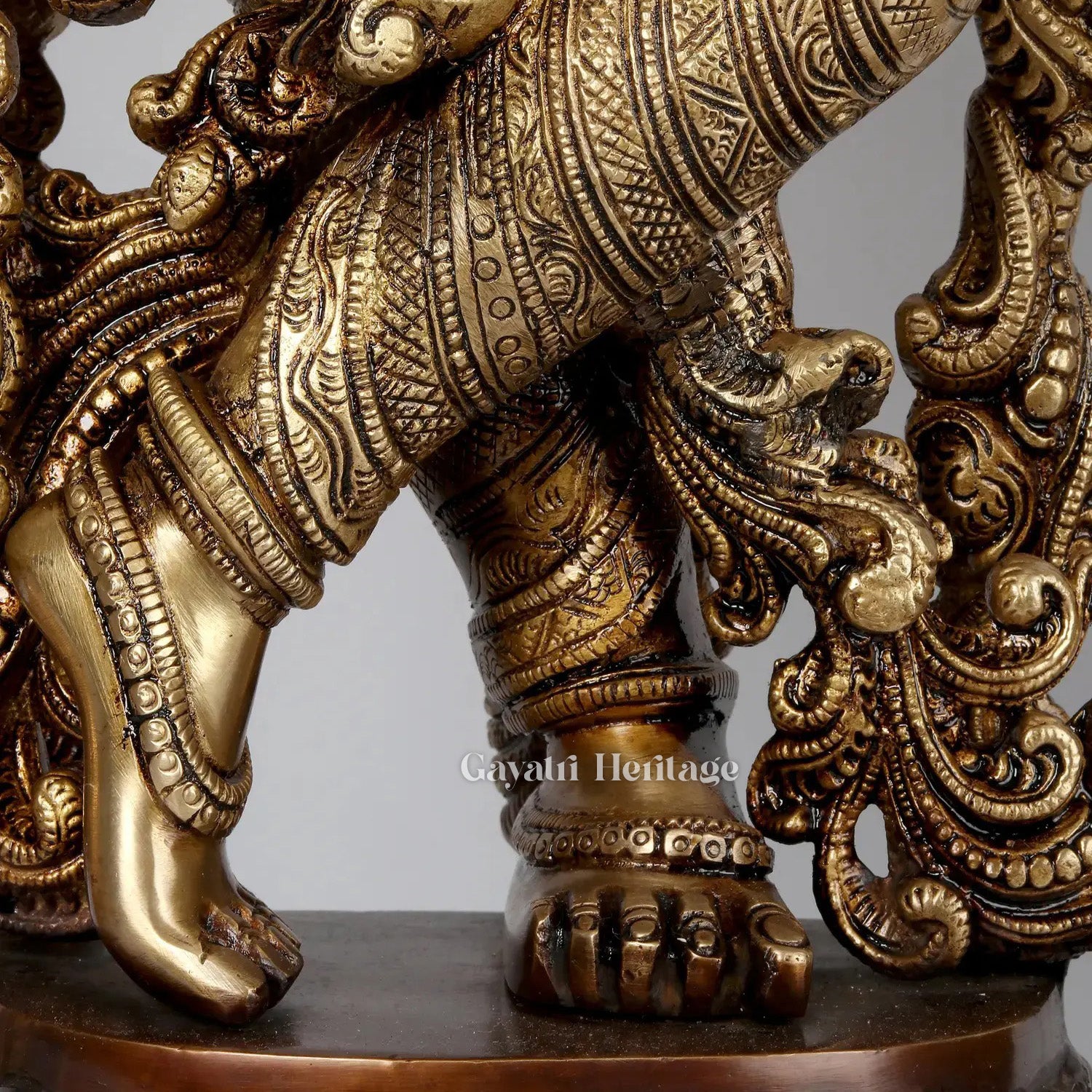 Brass Radha Krishna with Arch – Divine Love Idol | Gayatri Heritage