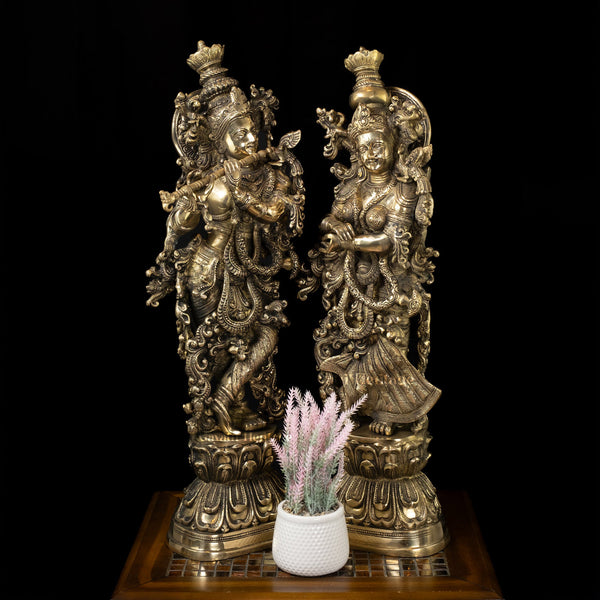 Brass Radha Krishna Statue – Iconic Spiritual Representation | Gayatri Heritage