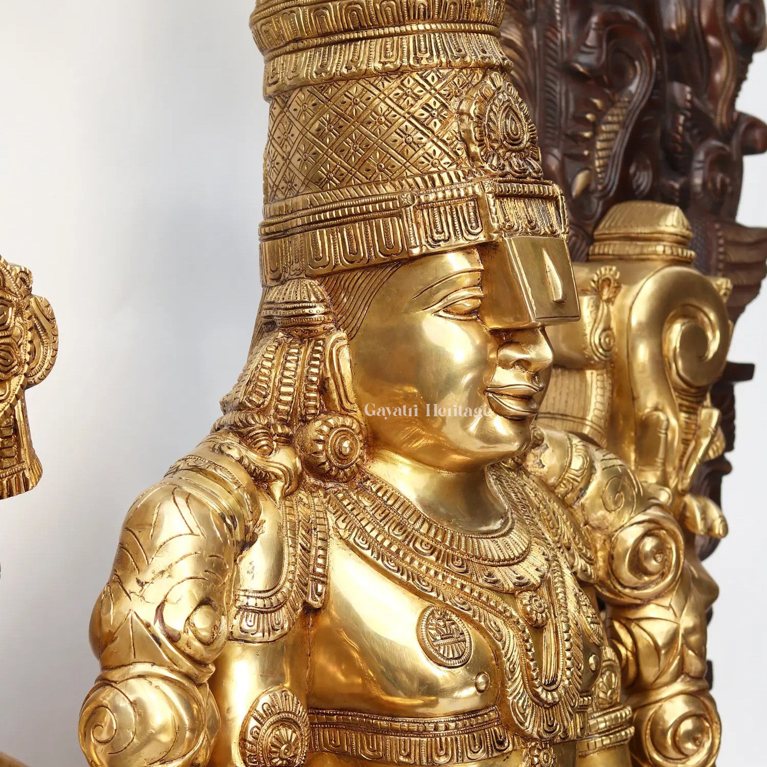 Brass Venkatshwara Idol with Prabhavali – Sacred Divine Décor | Gayatri Heritage