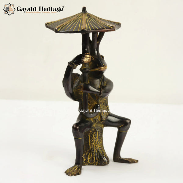Brass Frog with Umbrella – Quirky Home Decor Showpiece | Gayatri Heritage
