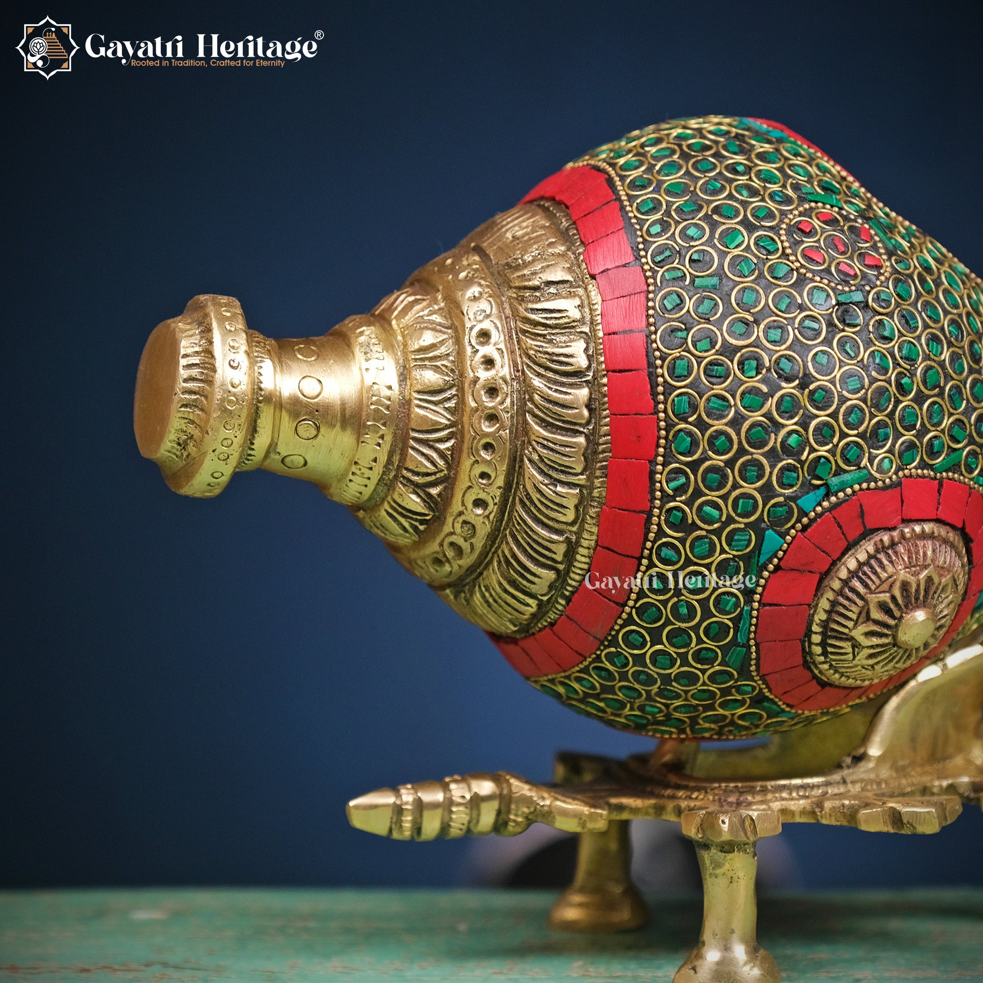 Brass Shankh with Stand in Stone Work – Divine Decor | Gayatri Heritage