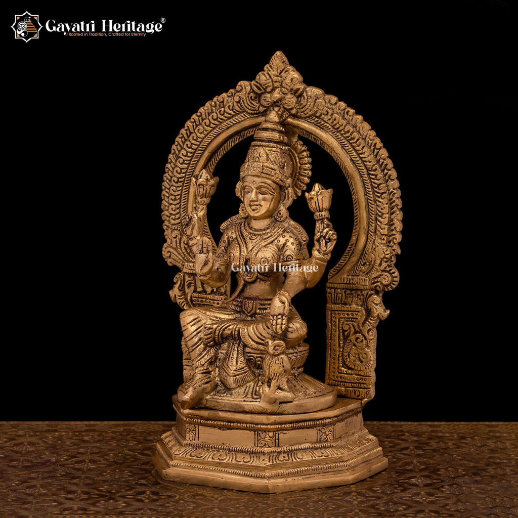 Graceful Brass Goddess Laxmi Statue – Symbol of Prosperity, Wealth, and Blessings | Gayatri Heritage