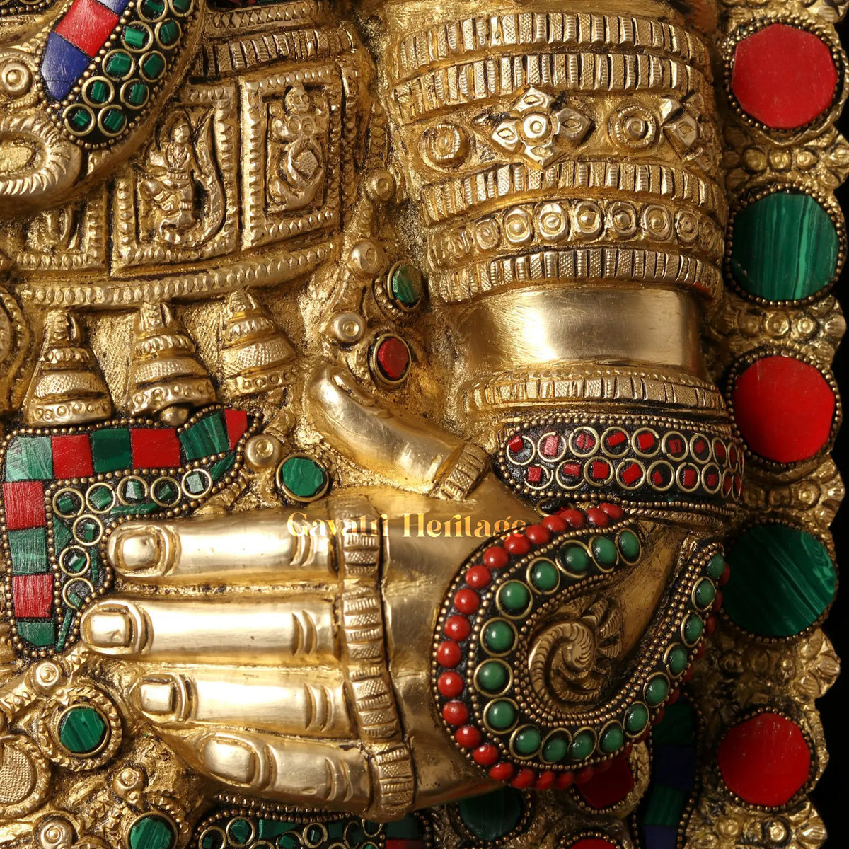 Brass Lord Venkateshwara Idol – Sacred Balaji Sculpture | Gayatri Heritage