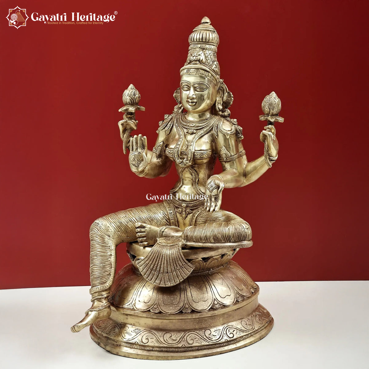 Brass Lakshmi Idol – Divine Prosperity Statue | Gayatri Heritage