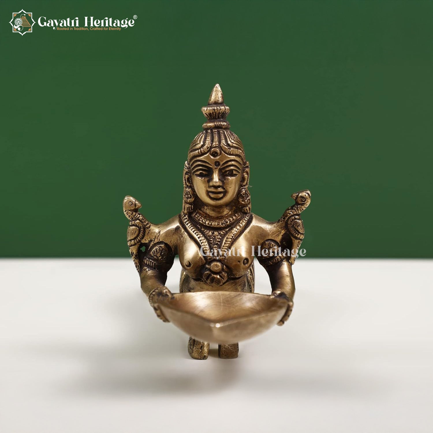Brass Aarti Diya with Handle – Traditional Puja Oil Lamp