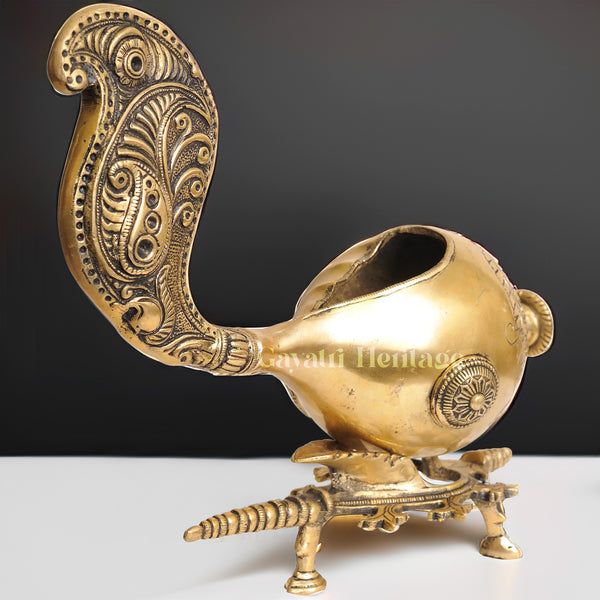 Brass Stylish Conch on Brass Stand – Spiritual Elegance | Gayatri Heritage