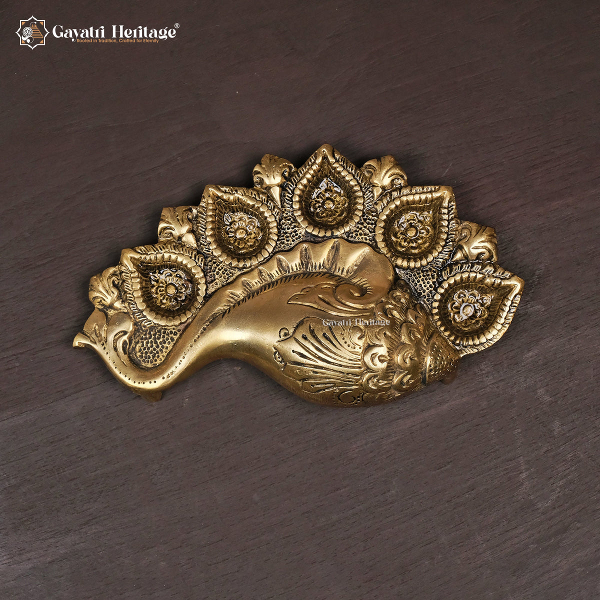 Brass Shankh Diya – Elegant Spiritual Decor | Gayatri Heritage