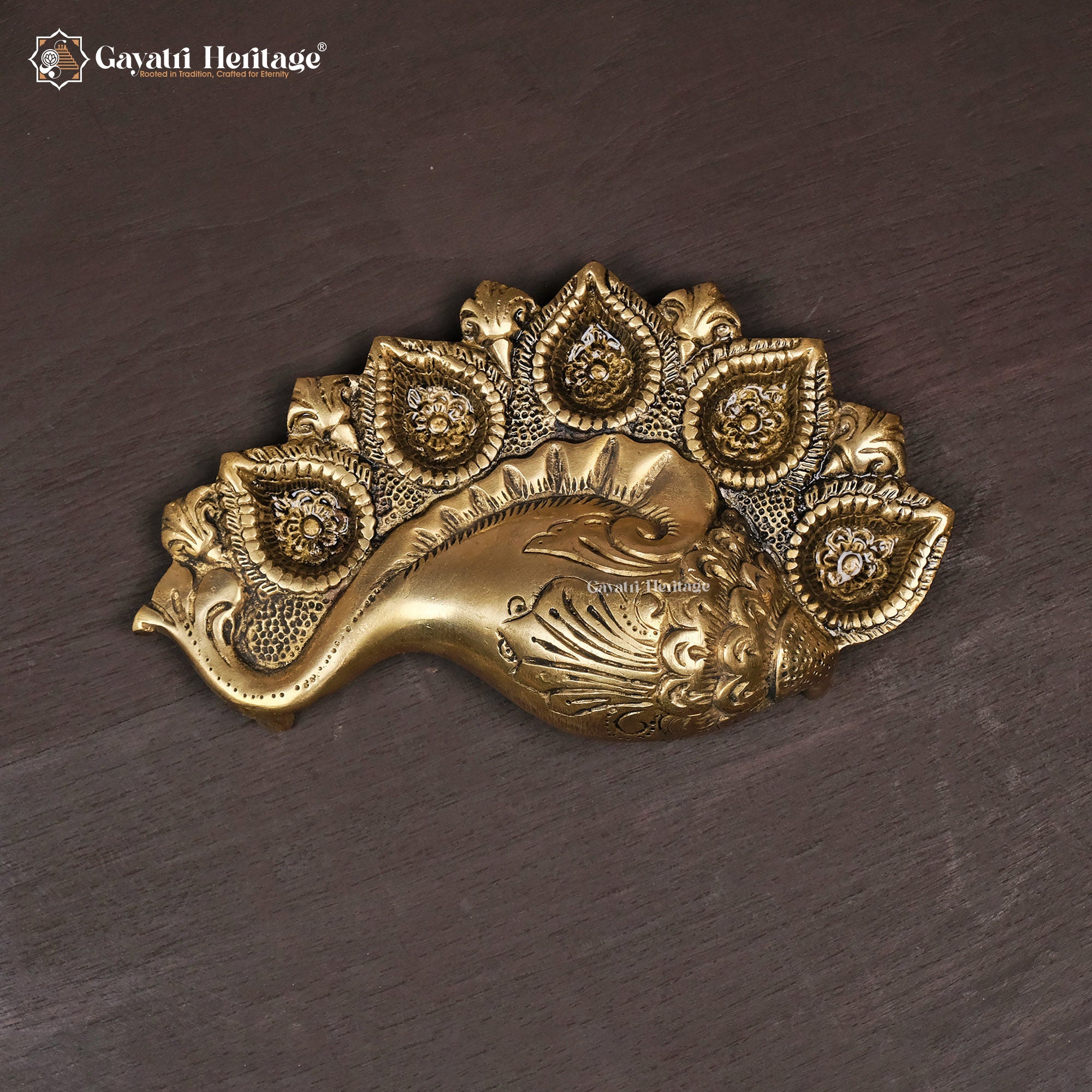 Brass Shankh Diya – Elegant Spiritual Decor | Gayatri Heritage