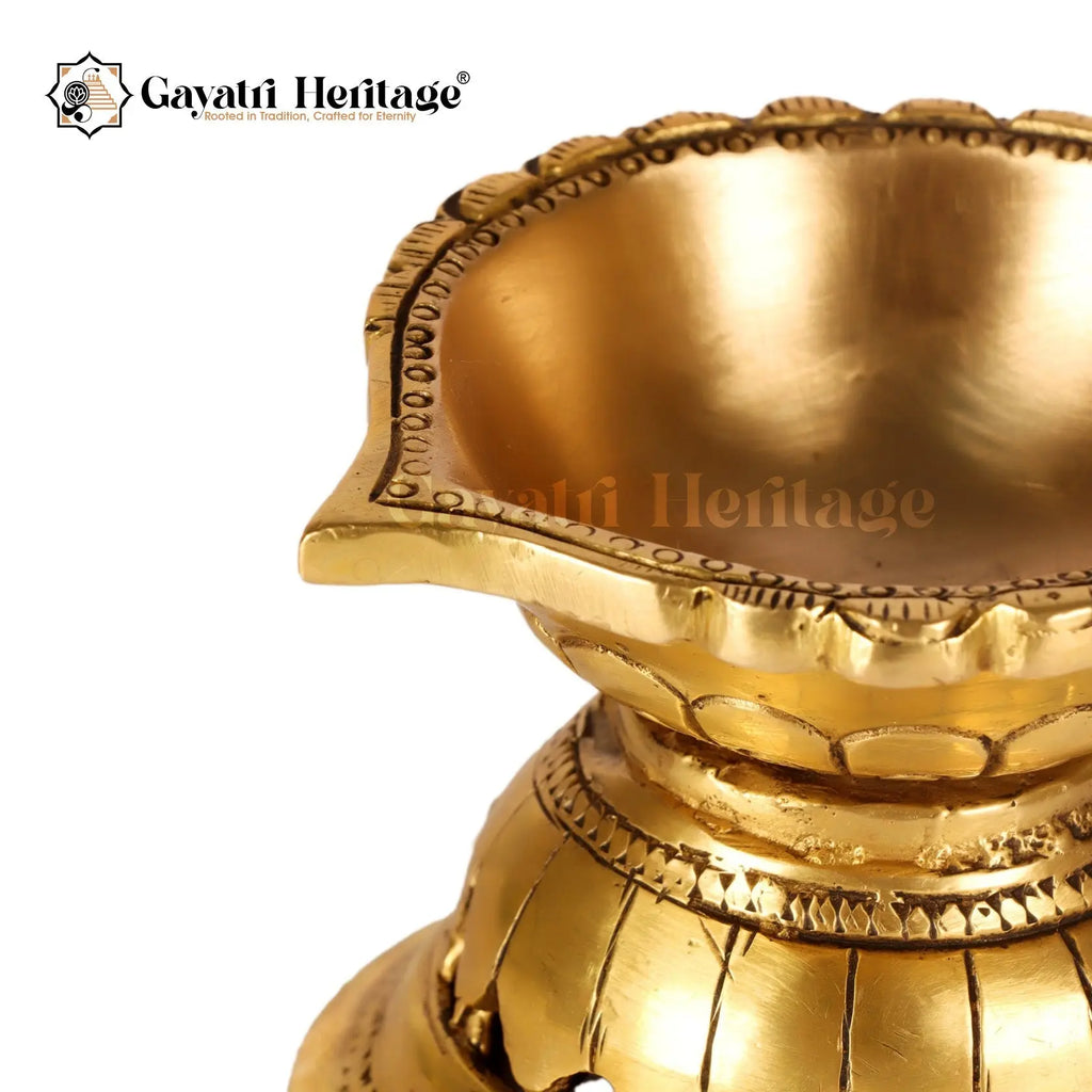 Brass Antique Vilakku Diya – Traditional Lighting Décor | Gayatri Heritage - Gayatri Heritage
