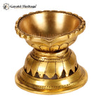 Brass Antique Vilakku Diya – Traditional Lighting Décor | Gayatri Heritage - Gayatri Heritage