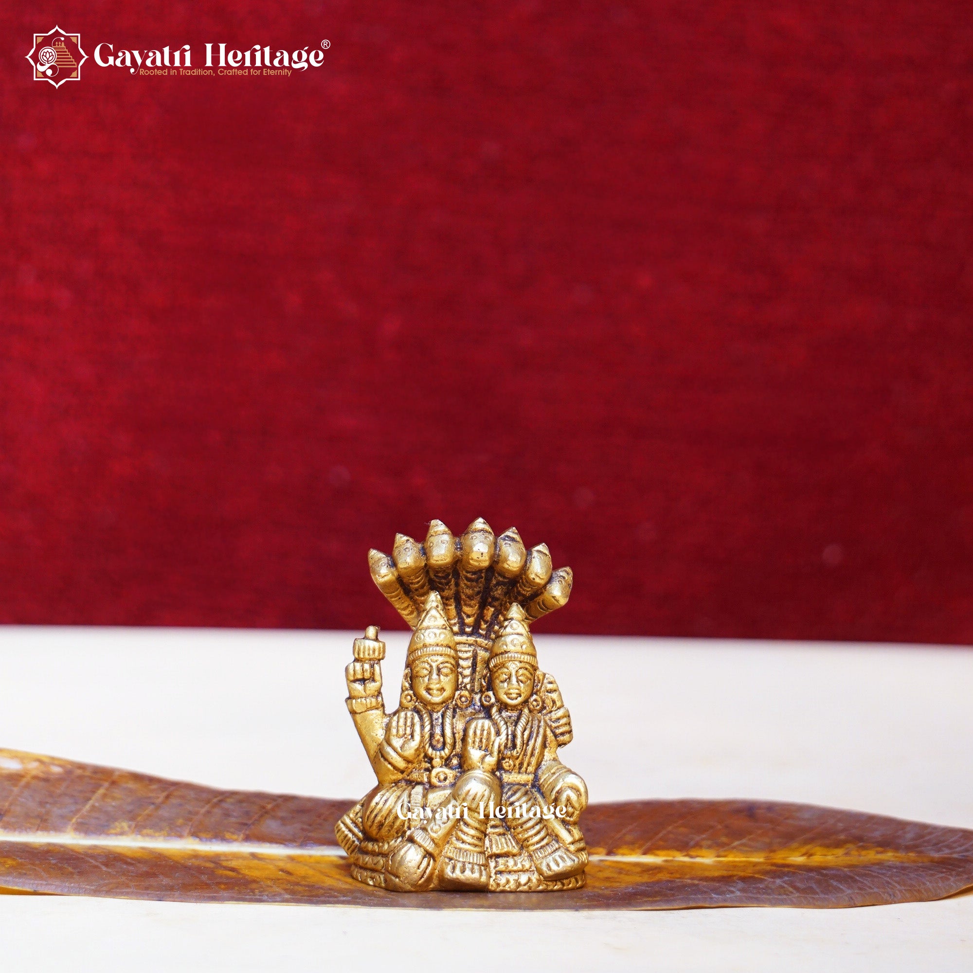 Brass Small Vishnu Laxmi Idol – Sheshnag Divine Blessings