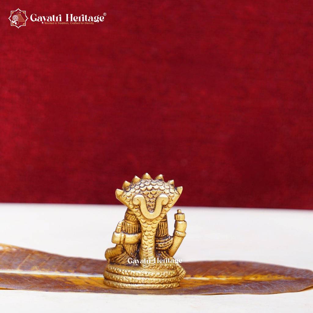 Brass Small Vishnu Laxmi Idol – Sheshnag Divine Blessings