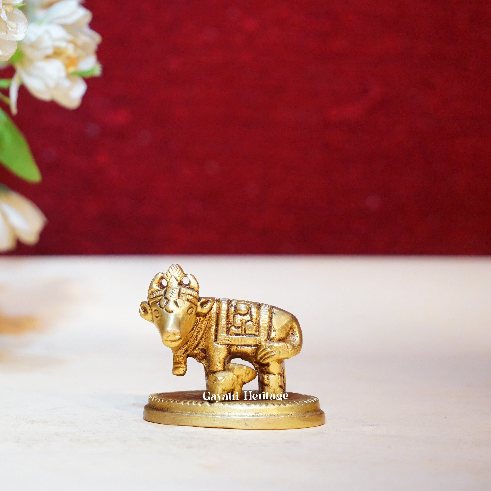 Brass Cow and Calf Statue – Sacred Symbol of Prosperity