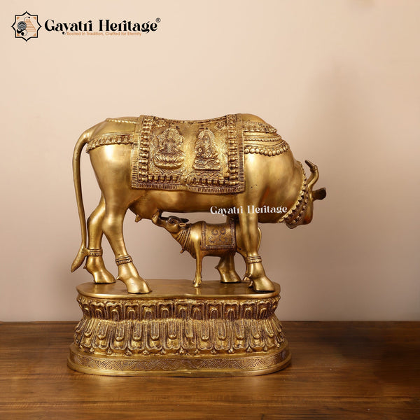 Brass Cow with Calf Statue – Symbol of Nurturing, Prosperity, and Sacred Blessings | Gayatri Heritage - Gayatri Heritage