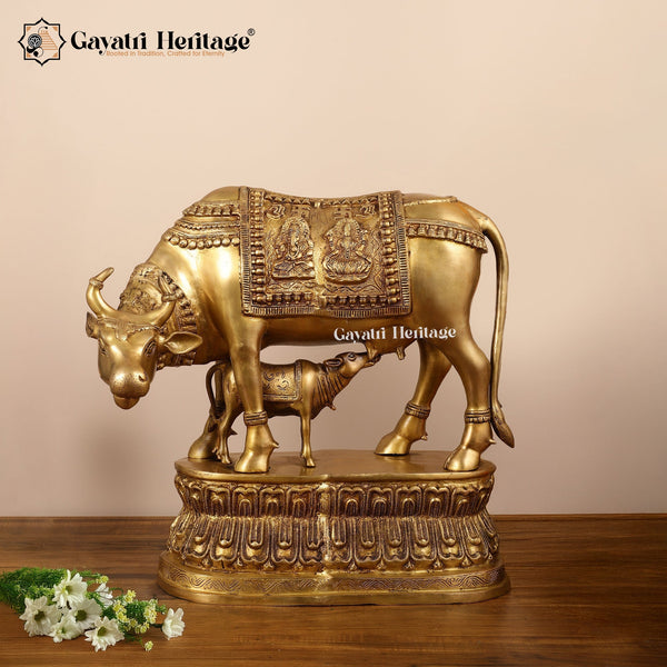 Brass Cow with Calf Statue – Symbol of Nurturing, Prosperity, and Sacred Blessings | Gayatri Heritage - Gayatri Heritage